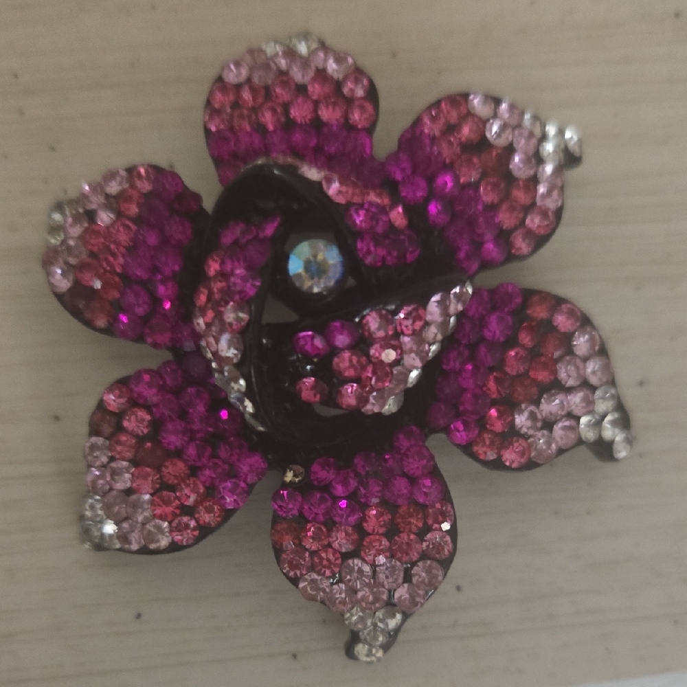 Crystal Encrusted Flower Pendant Ombre Colored - Picture 2 of 4